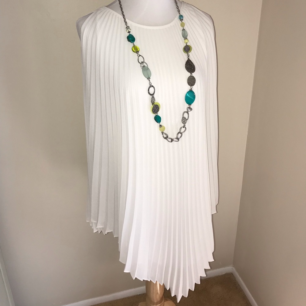 Max Studio sleeveless blouse